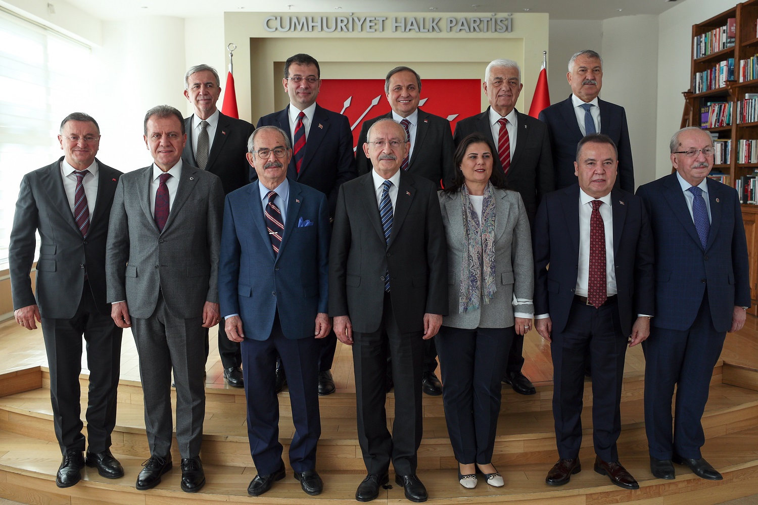 CHP’li 11 Büyükşehir belediye başkanı hükümetten destek istedi