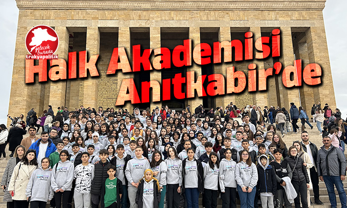 Halk Akademisi öğrencileri Ata’nın huzurunda
